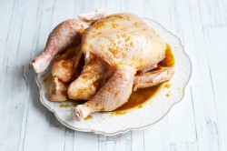 Курица в маринаде из соевого соуса и меда в духовке