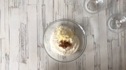 Курица в сметане с чесноком в духовке - шаг 8