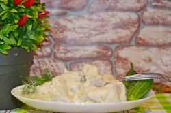 название картинки Курица в сметане в мультиварке