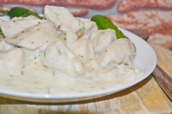 название картинки Курица в сметане в мультиварке