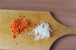 название картинки Курица в сметанном соусе на сковороде