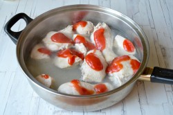 Курица в томатном соусе
