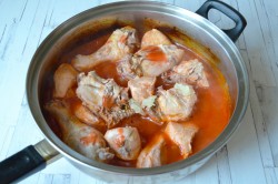 Курица в томатном соусе