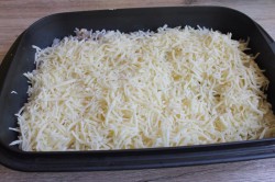 название картинки Курица с ананасами и сыром в духовке запеченная