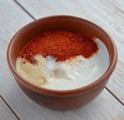 название картинки Курица, фаршированная свининой грибами и фасолью