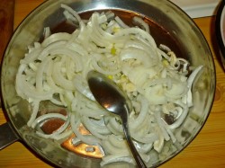 название картинки Куриная грудка с грибами и сыром в духовке