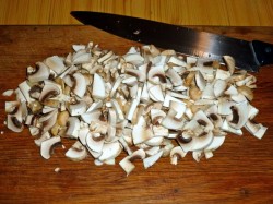 название картинки Куриная грудка с грибами и сыром в духовке