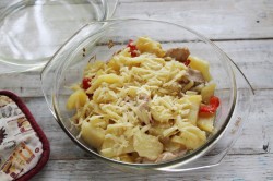 название картинки Куриная грудка в духовке с картошкой и сыром