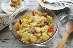 название картинки Куриная грудка в духовке с картошкой и сыром