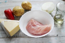 название картинки Куриная грудка в духовке с картошкой и сыром