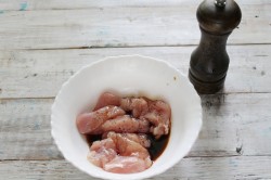 название картинки Куриная грудка в духовке с картошкой и сыром