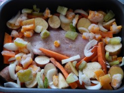 Куриная грудка с овощами в духовке