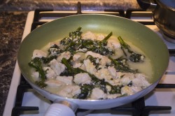 Куриное филе с брокколи в сливочном соусе - шаг 9 Куриное филе с брокколи в сливочном соусе - шаг 9