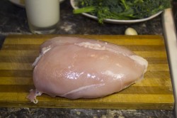 Куриное филе с брокколи в сливочном соусе - шаг 2 Куриное филе с брокколи в сливочном соусе - шаг 2