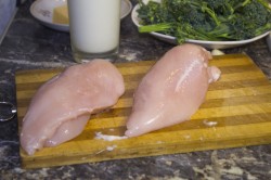 Куриное филе с брокколи в сливочном соусе - шаг 3 Куриное филе с брокколи в сливочном соусе - шаг 3