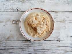 Куриная грудка в яйце - шаг 4