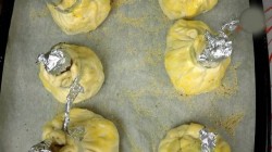 Куриная ножка в хрустящем мешочке с грибами и картофелем