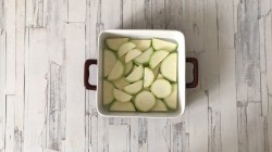 название картинки Куриная печень с кабачками в духовке