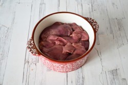 Куриная печень, запеченная под сыром