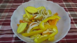 Картошка с грудкой куриной в томатно-сырном соусе