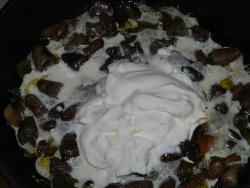 название картинки куриные сердечки с грибами в сметане