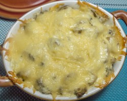 название картинки Куриное филе с шампиньонами в духовке