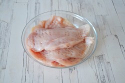 Куриное филе со стручковой фасолью в духовке