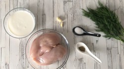 название картинки Куриное филе в кефире на сковороде
