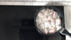 название картинки Куриное филе в кефире на сковороде