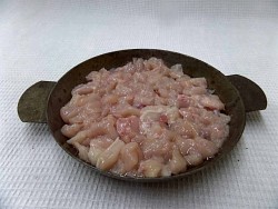 Куриное мясо под шубой в духовке