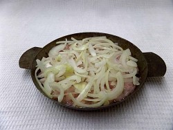 Куриное мясо под шубой в духовке