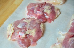 Куриные бедра с хрустящей корочкой в духовке