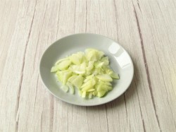 Куриные голени с картошкой в духовке