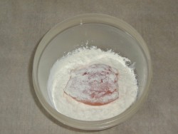 название картинки Куриные грудки в панировке на сковороде