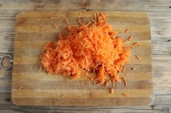 Куриные желудки на сковороде