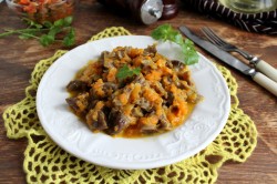 Куриные желудки на сковороде