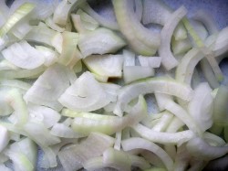 Куриные желудки тушеные в сметане - шаг 3