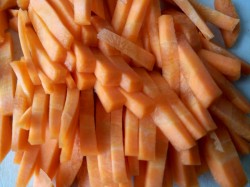 Куриные желудки тушеные в сметане - шаг 4