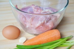 название картинки Детские куриные котлеты под соусом