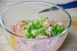 название картинки Детские куриные котлеты под соусом