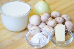 название картинки Детские куриные котлеты под соусом