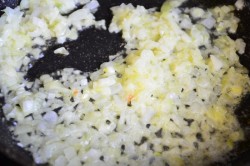 название картинки Детские куриные котлеты под соусом