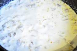 название картинки Детские куриные котлеты под соусом