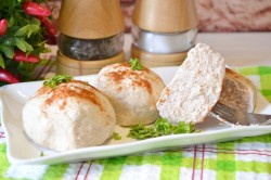 название картинки Куриные котлеты на пару в мультиварке