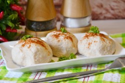 название картинки Куриные котлеты на пару в мультиварке