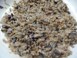 Куриные маффины с гречкой и грибами