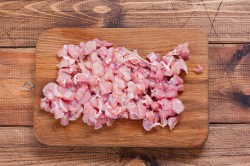 Фаршированные куриные ножки в духовке