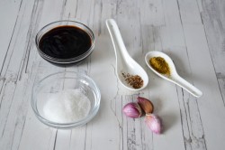 название картинки Куриные ножки с баклажанами в соусе терияки