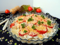 Куриные отбивные с сыром и помидорами