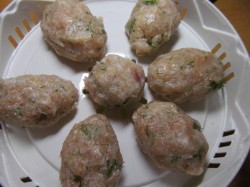 Куриные паровые котлеты в микроволновке